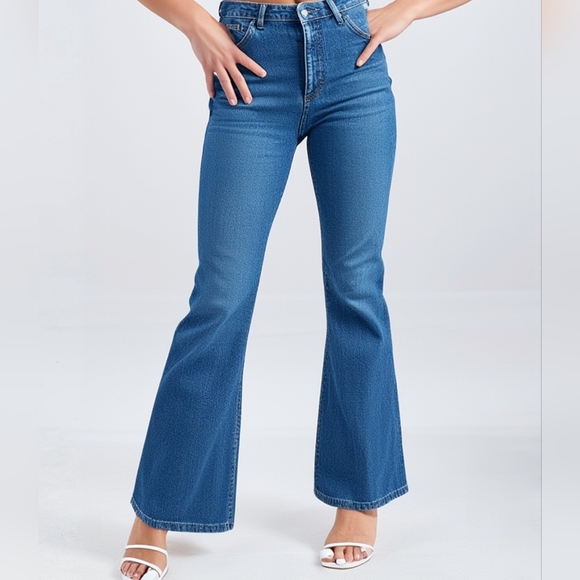 Levi's Denim - 🎄Bootcot LEVI’S 525 Jeans Size 32/34